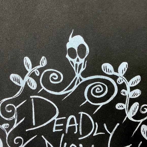 DISNEY The Nightmare Before Christmas Deadly Night Shade Black Graphic T-Shirt L - Picture 3 of 13